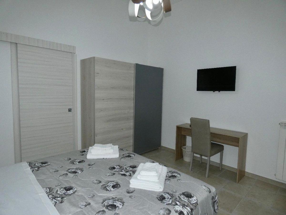 B&B La Piazzetta Fragagnano Exterior foto